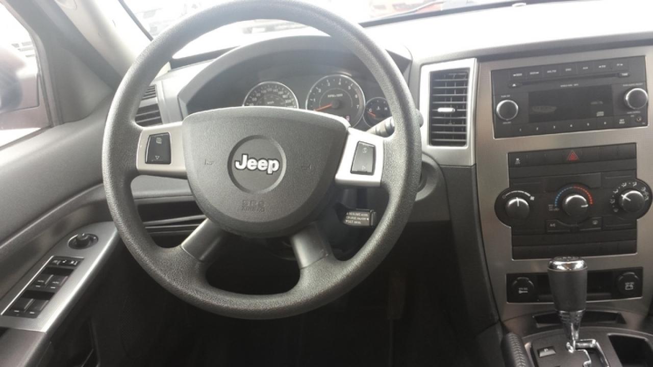 633018
