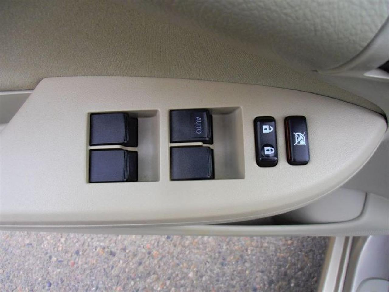 633076