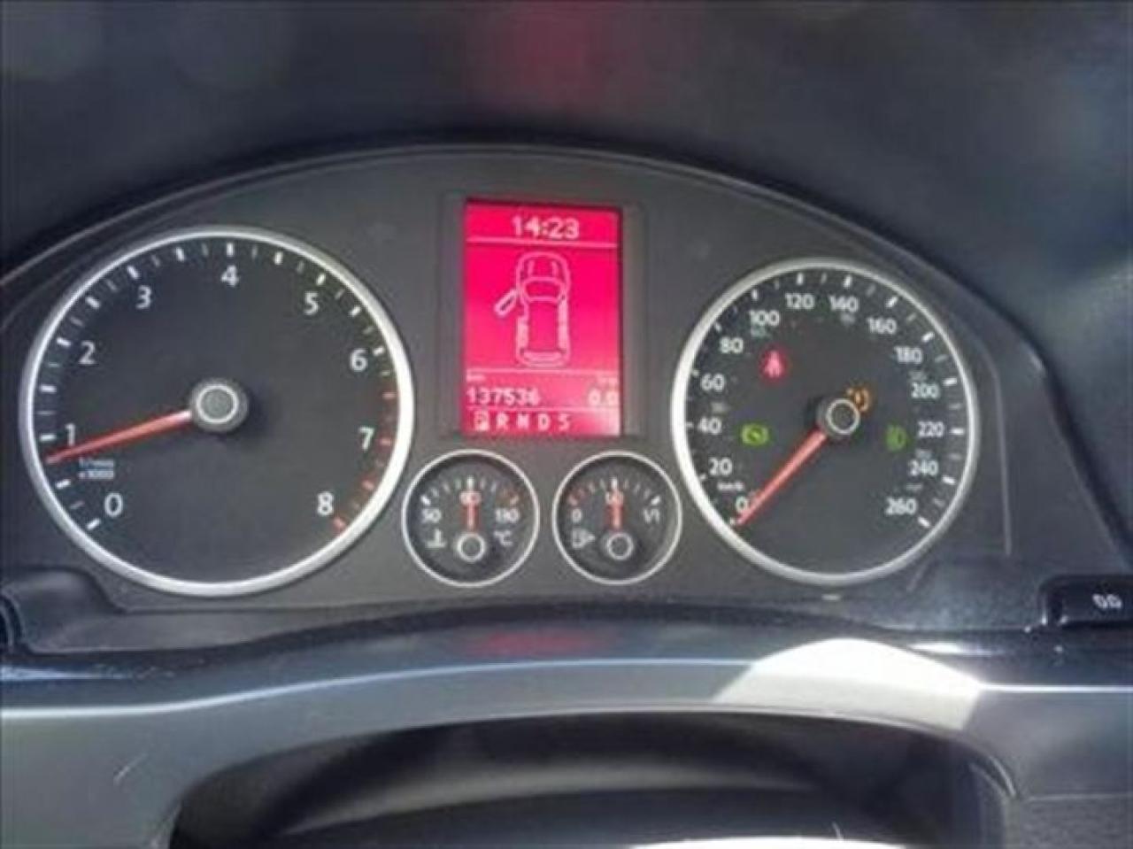 633079