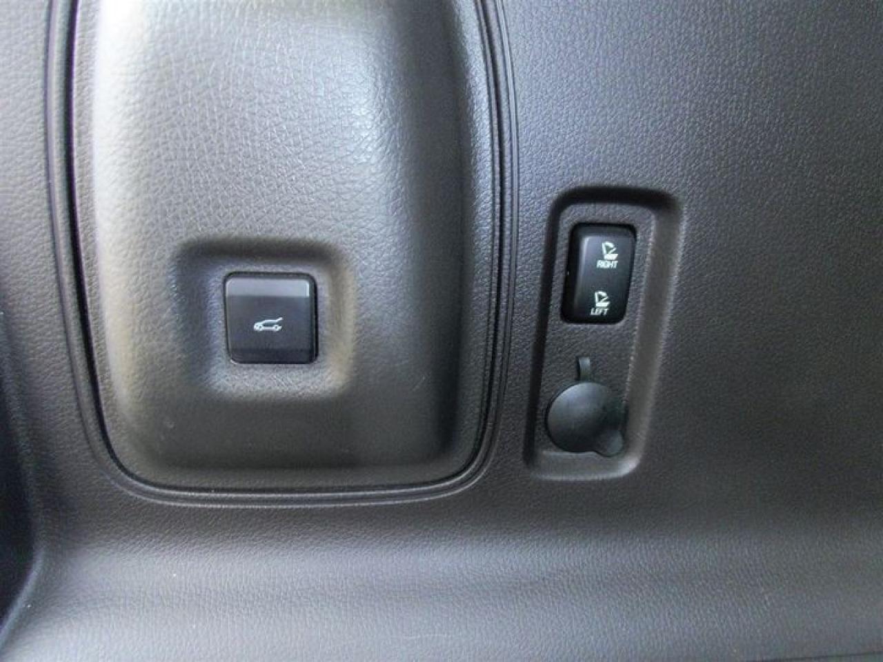 633103