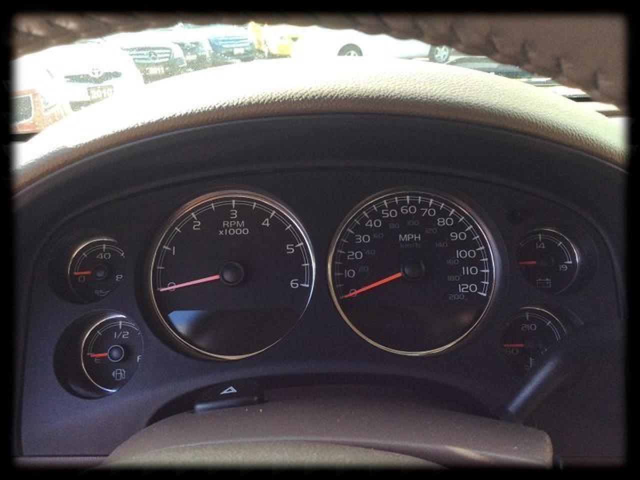 633143