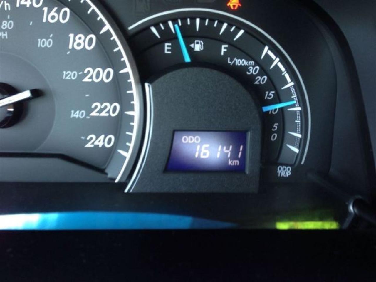 633463