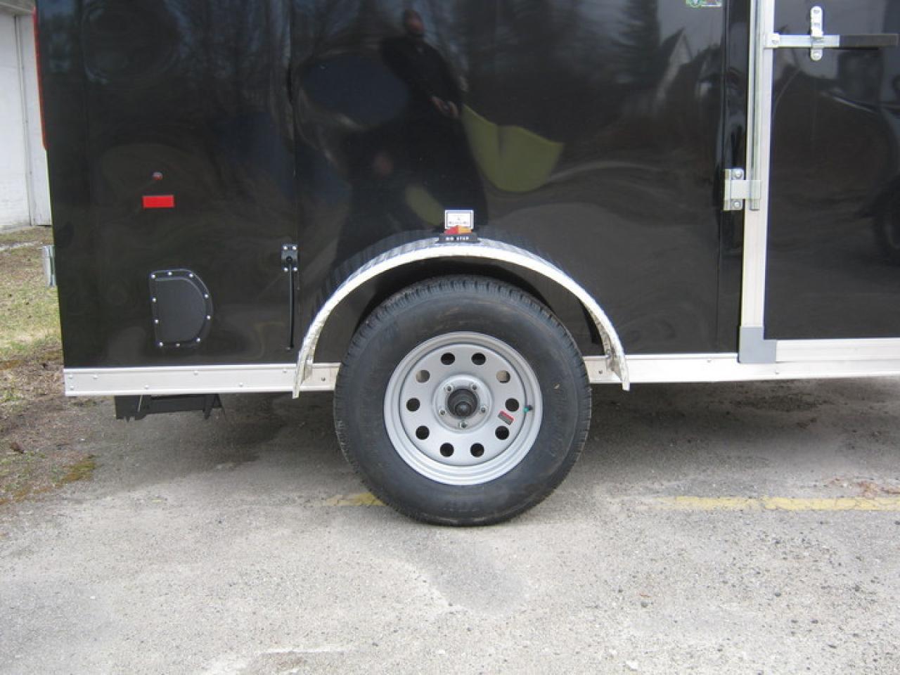 633504