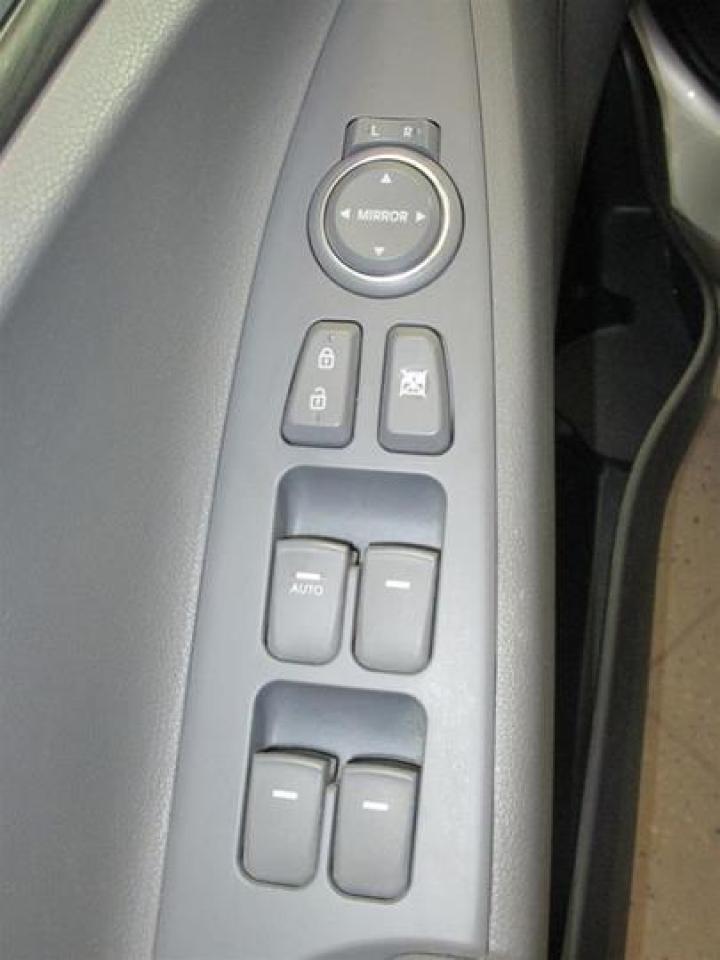 633705