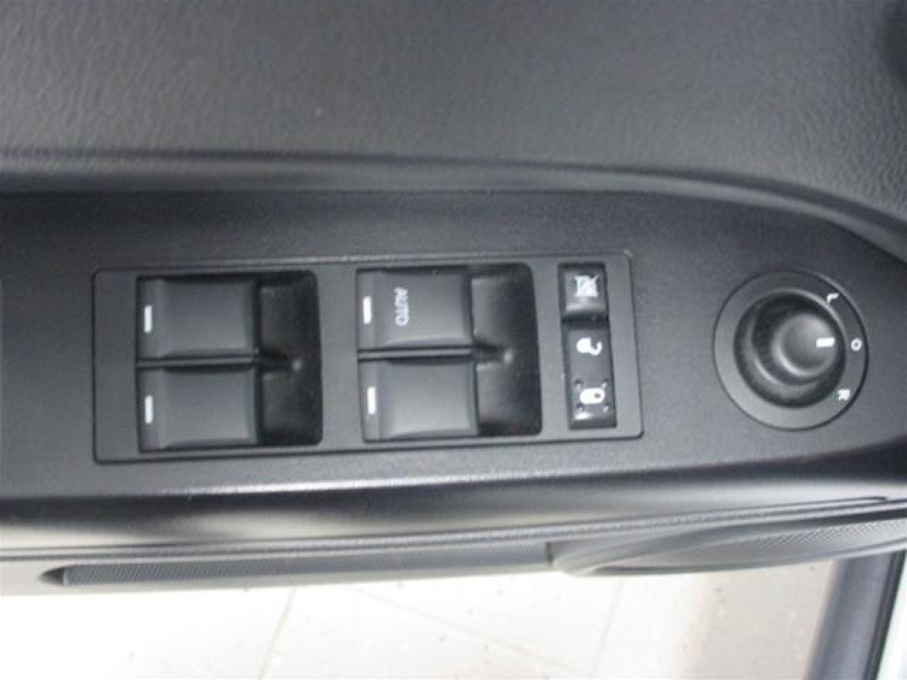 633730