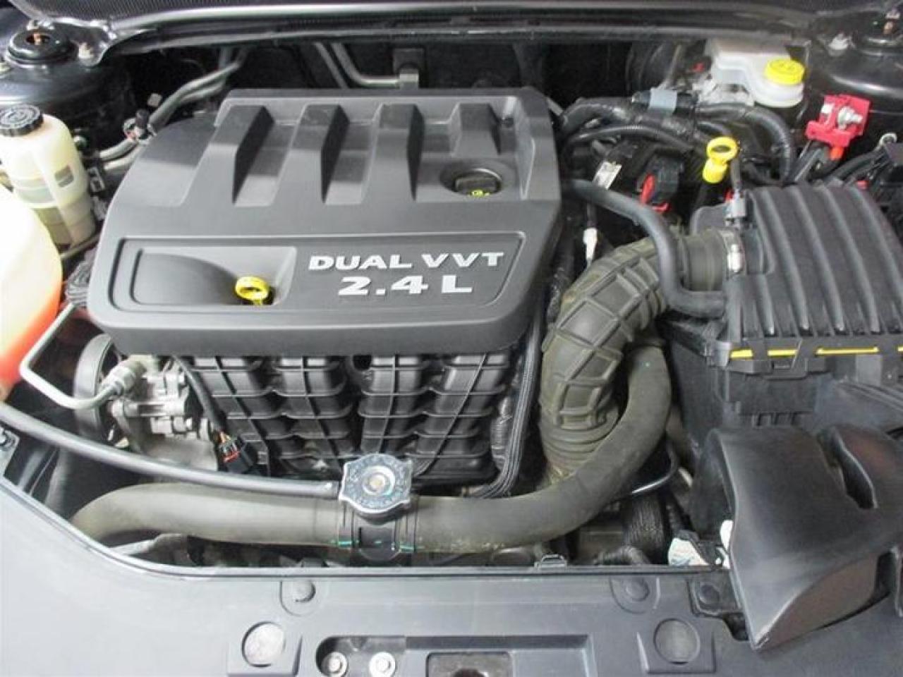 633741