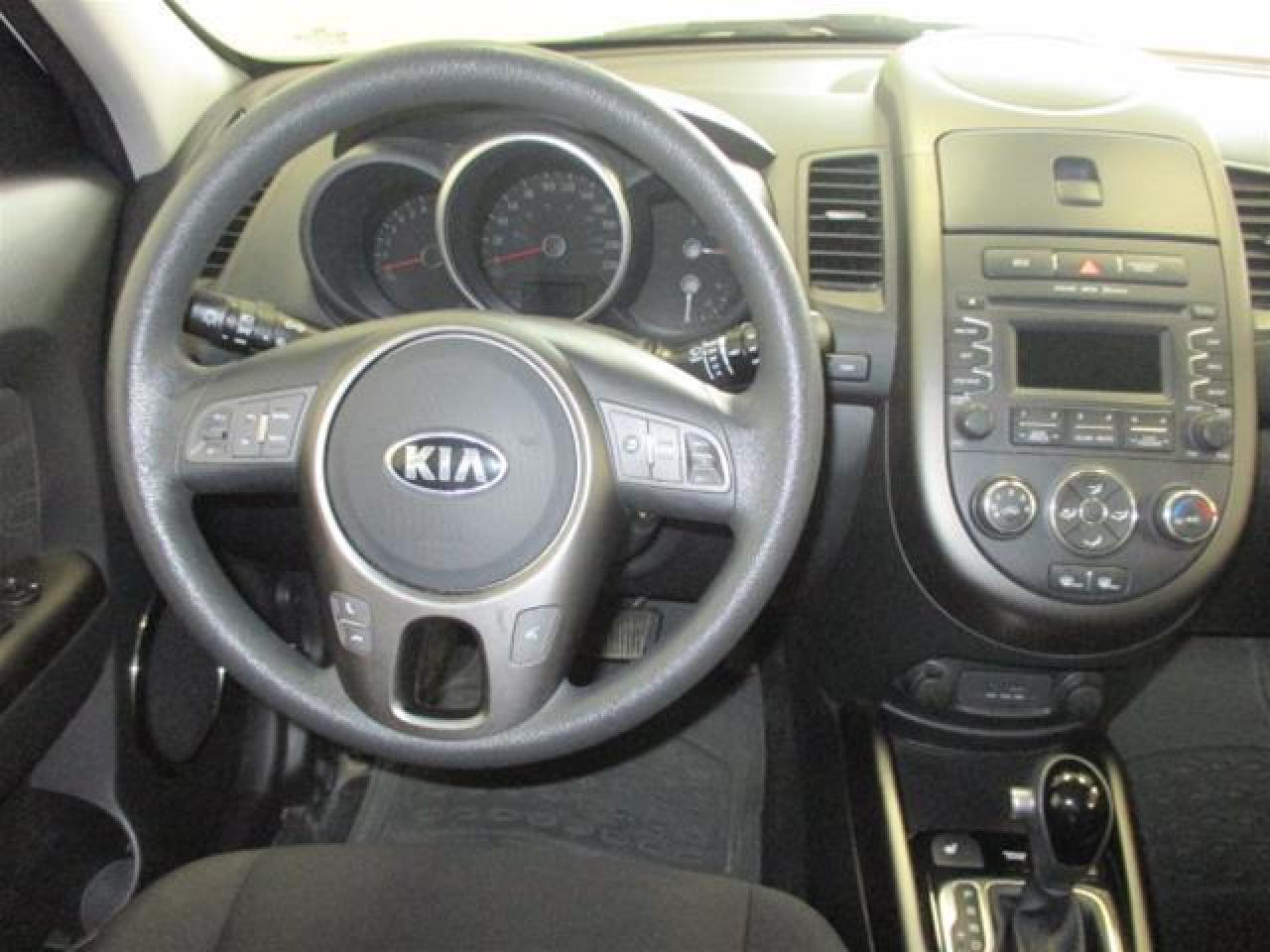 633745