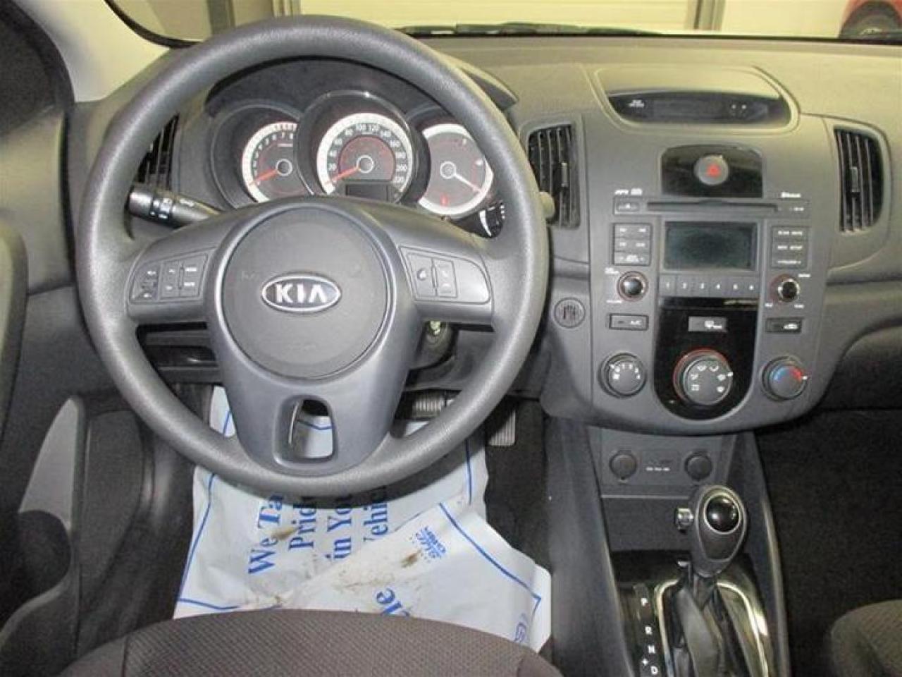 633782