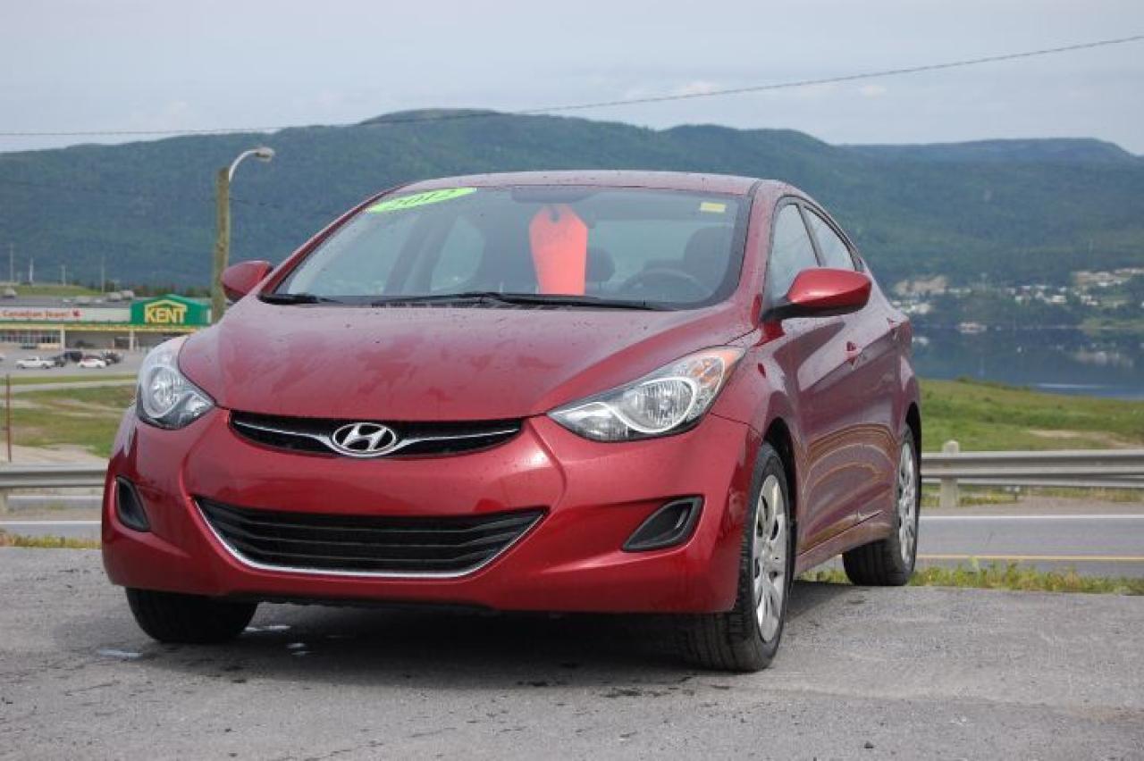 Used 2012 Hyundai Elantra GL for sale in Techumseh, ON
