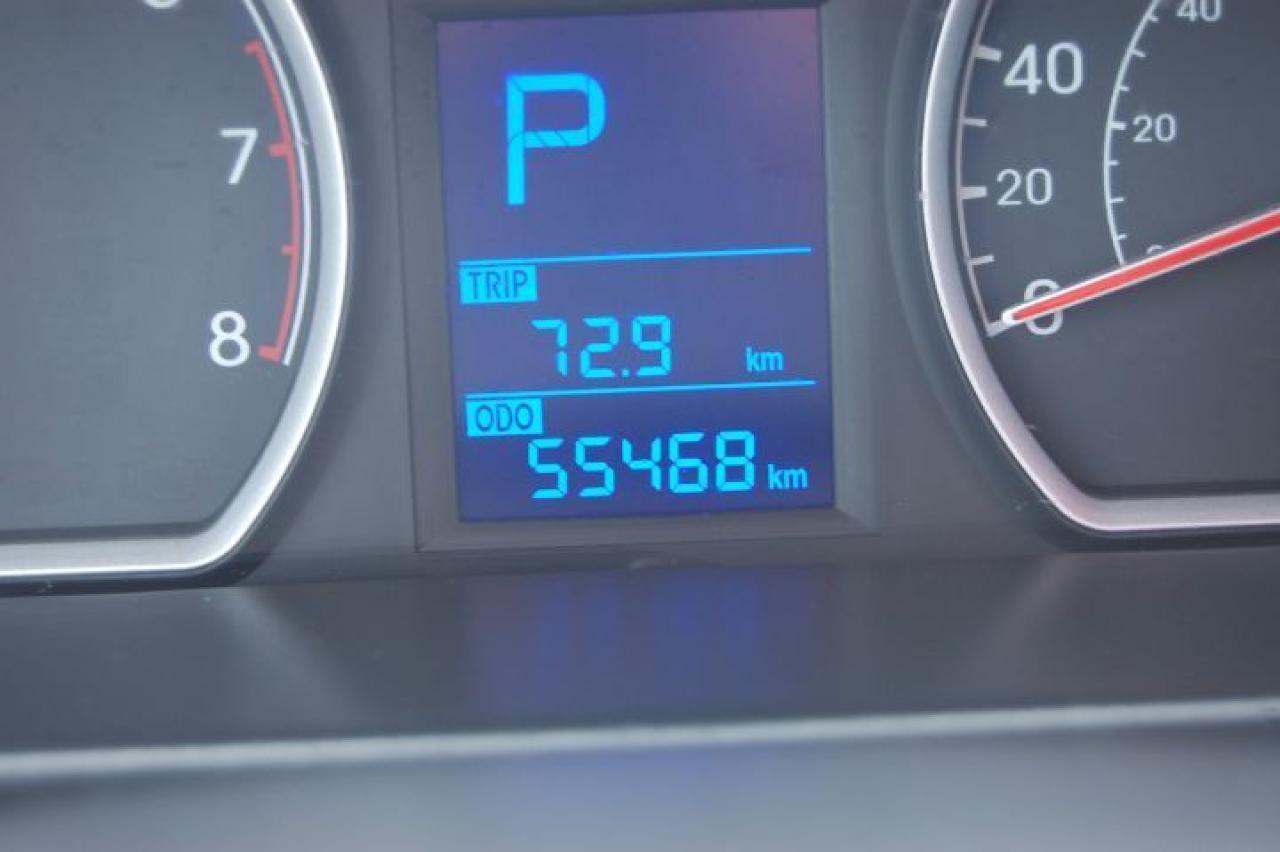 633896
