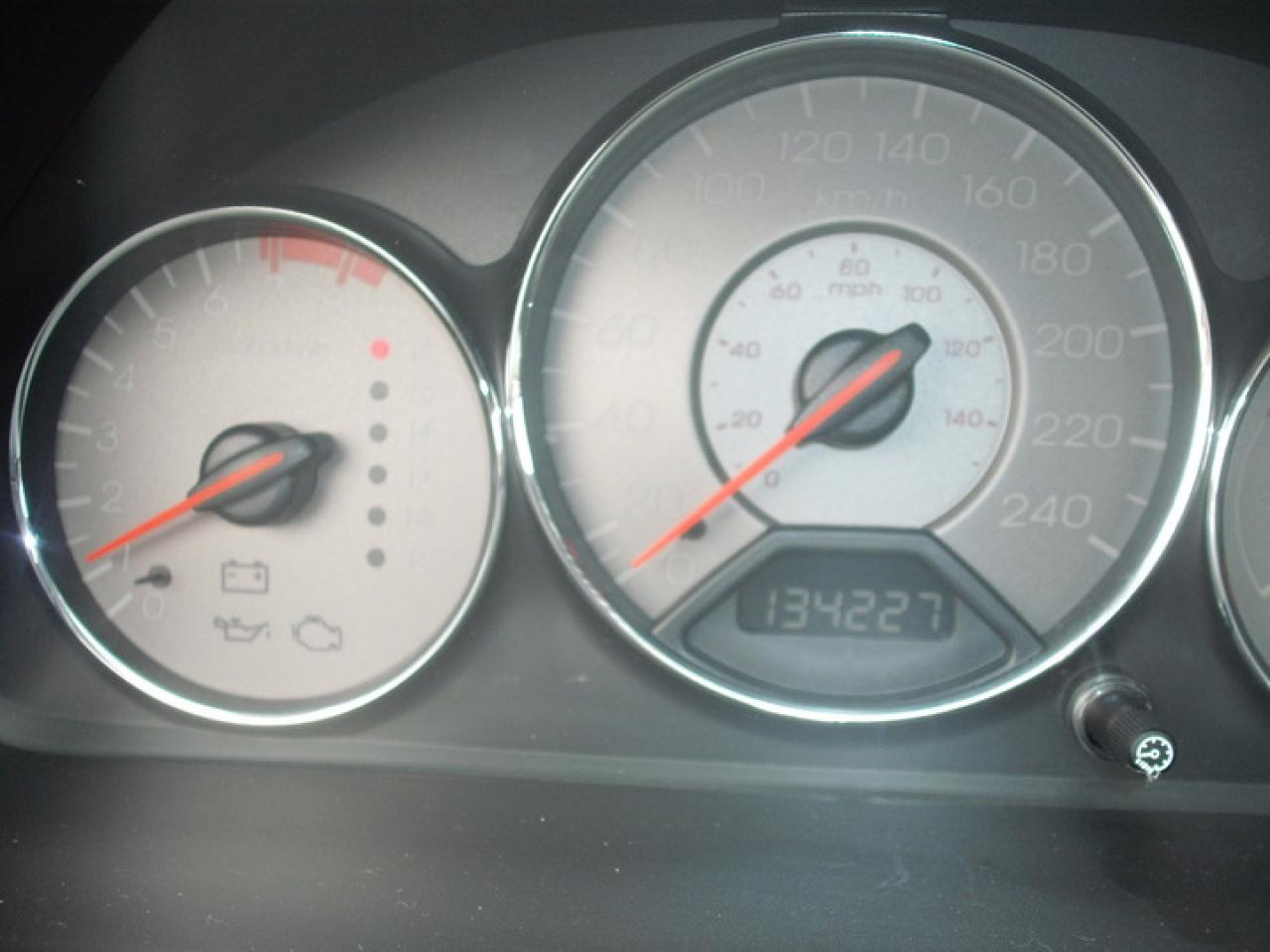 634257