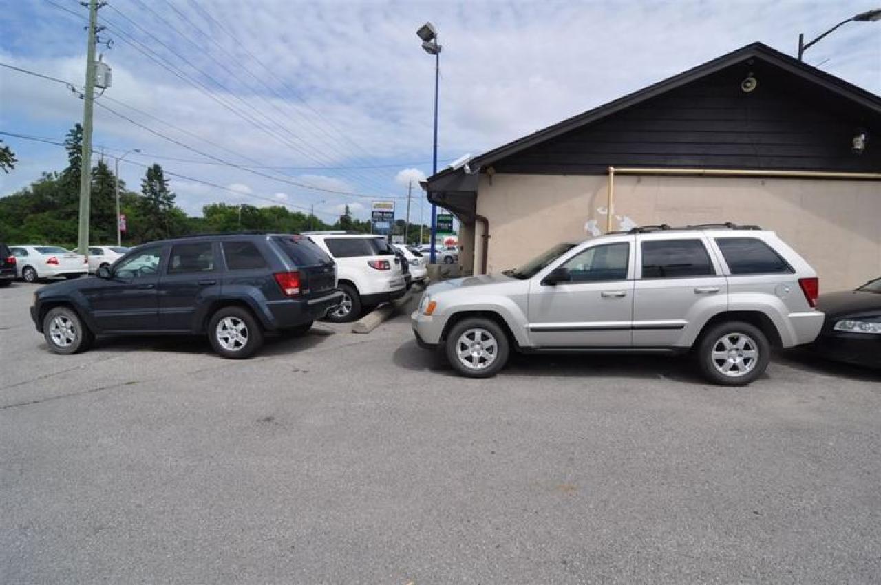 Used 2009 Jeep Grand Cherokee Laredo With The Best Warranty. for sale in Headingley, MB
