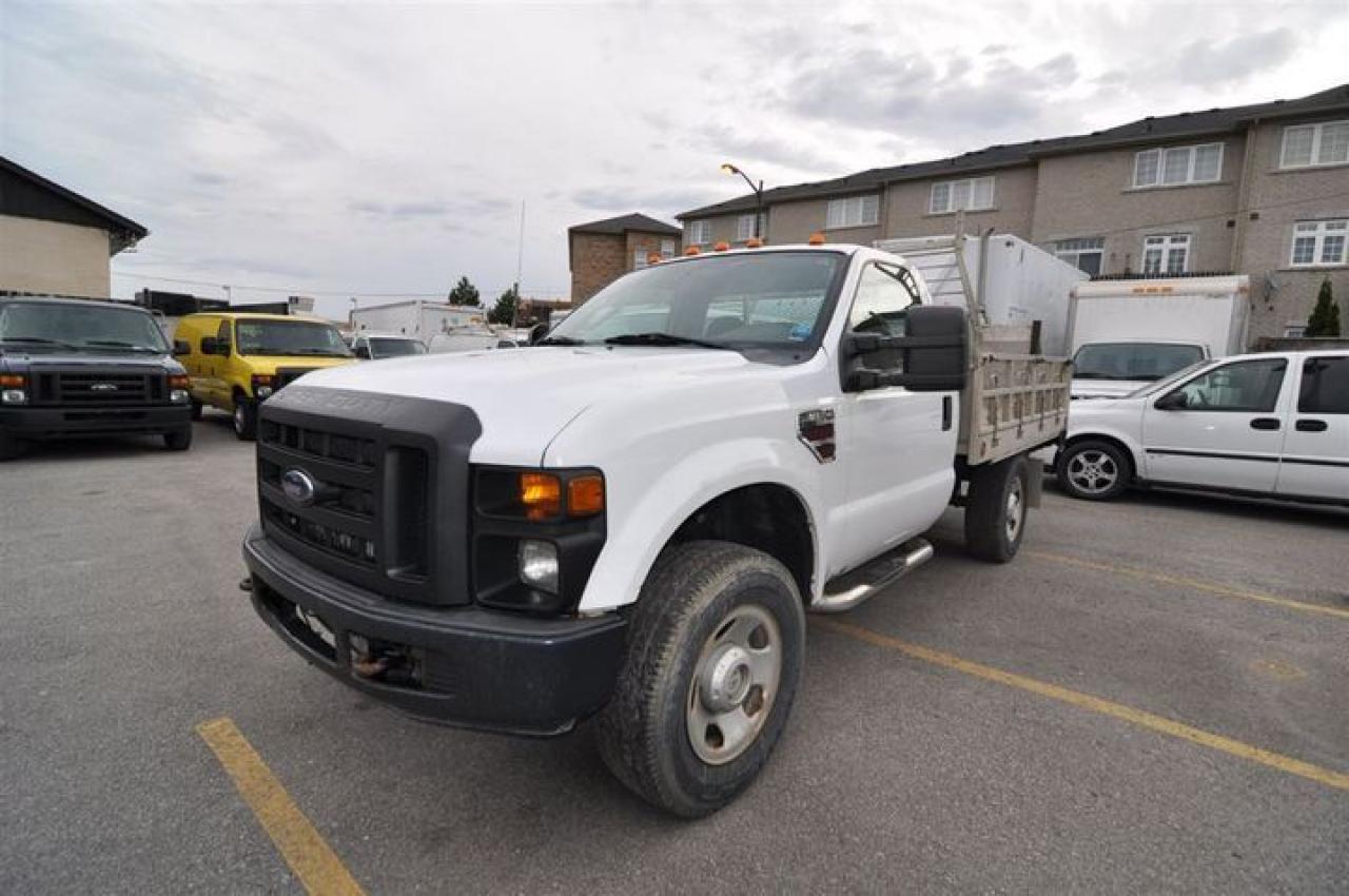 Used 2008 Ford F-350 XL Flat deck with Lift Gate for sale in Headingley, MB