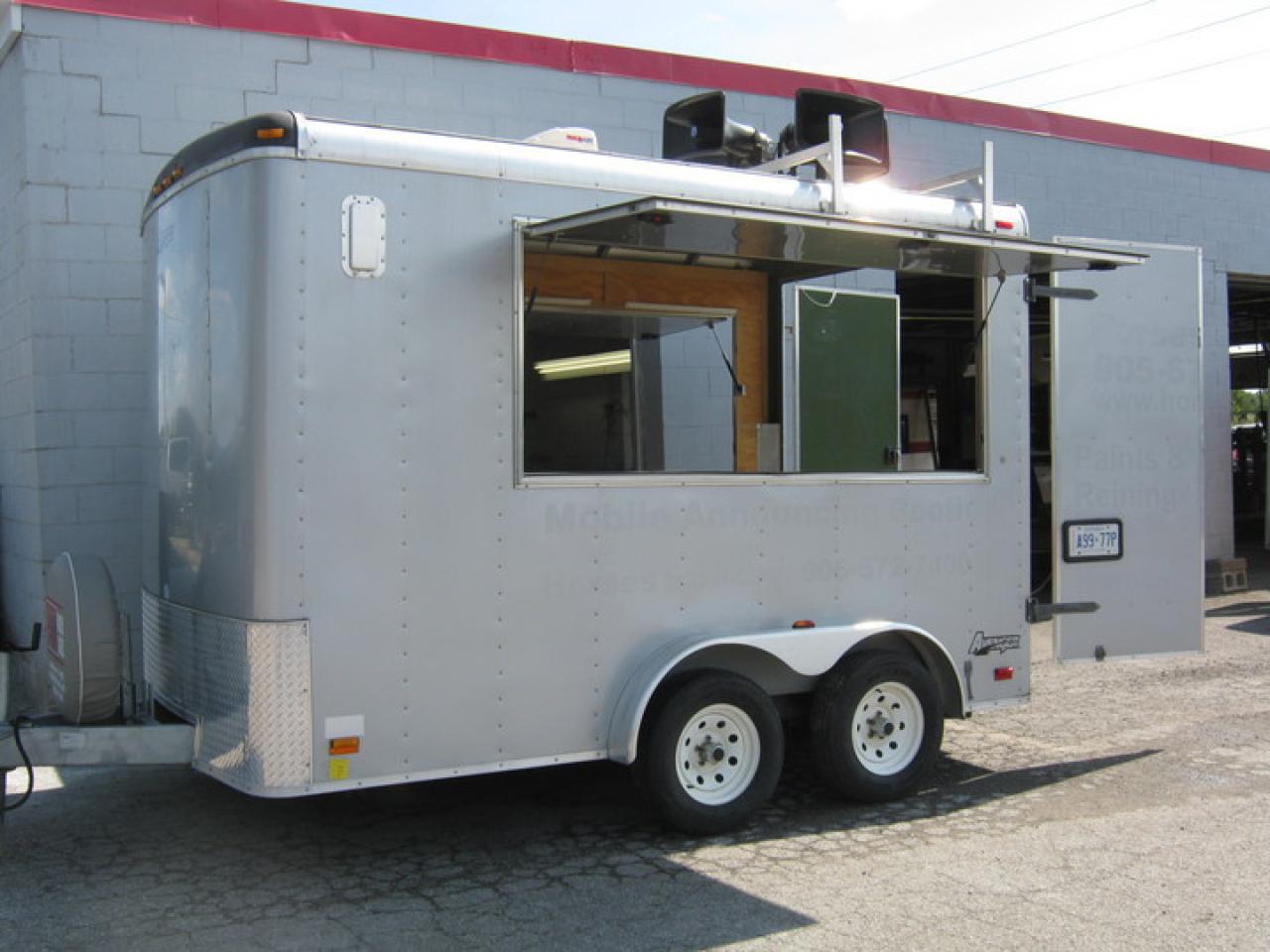 Used 2003 Avenger Concession 7x12/ Two Concession Doors/Speakers for sale in Selkirk, MB