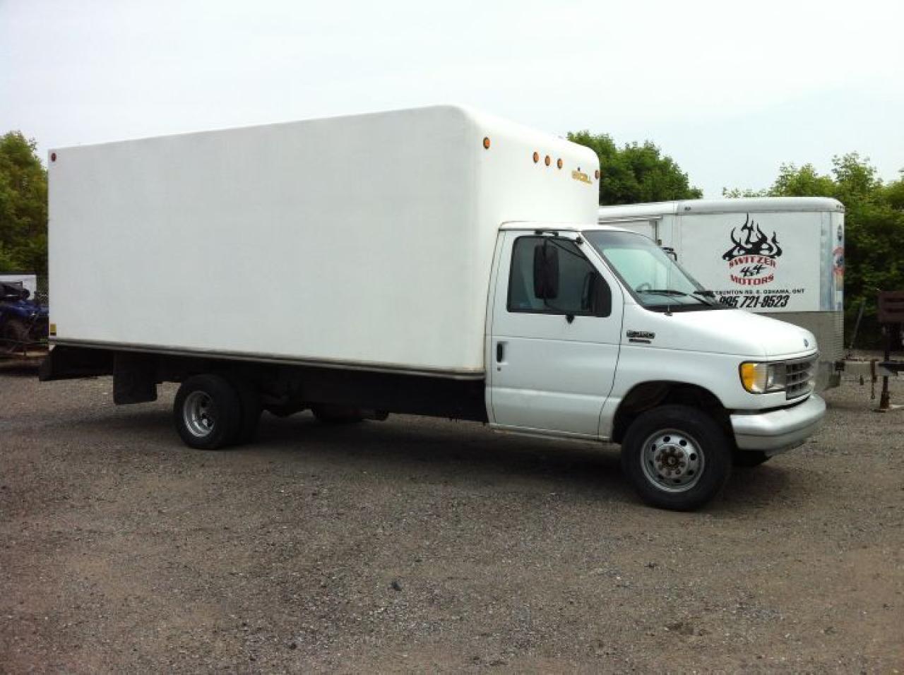 Used 1996 Ford E350 CTV HD for sale in Kemptville, ON
