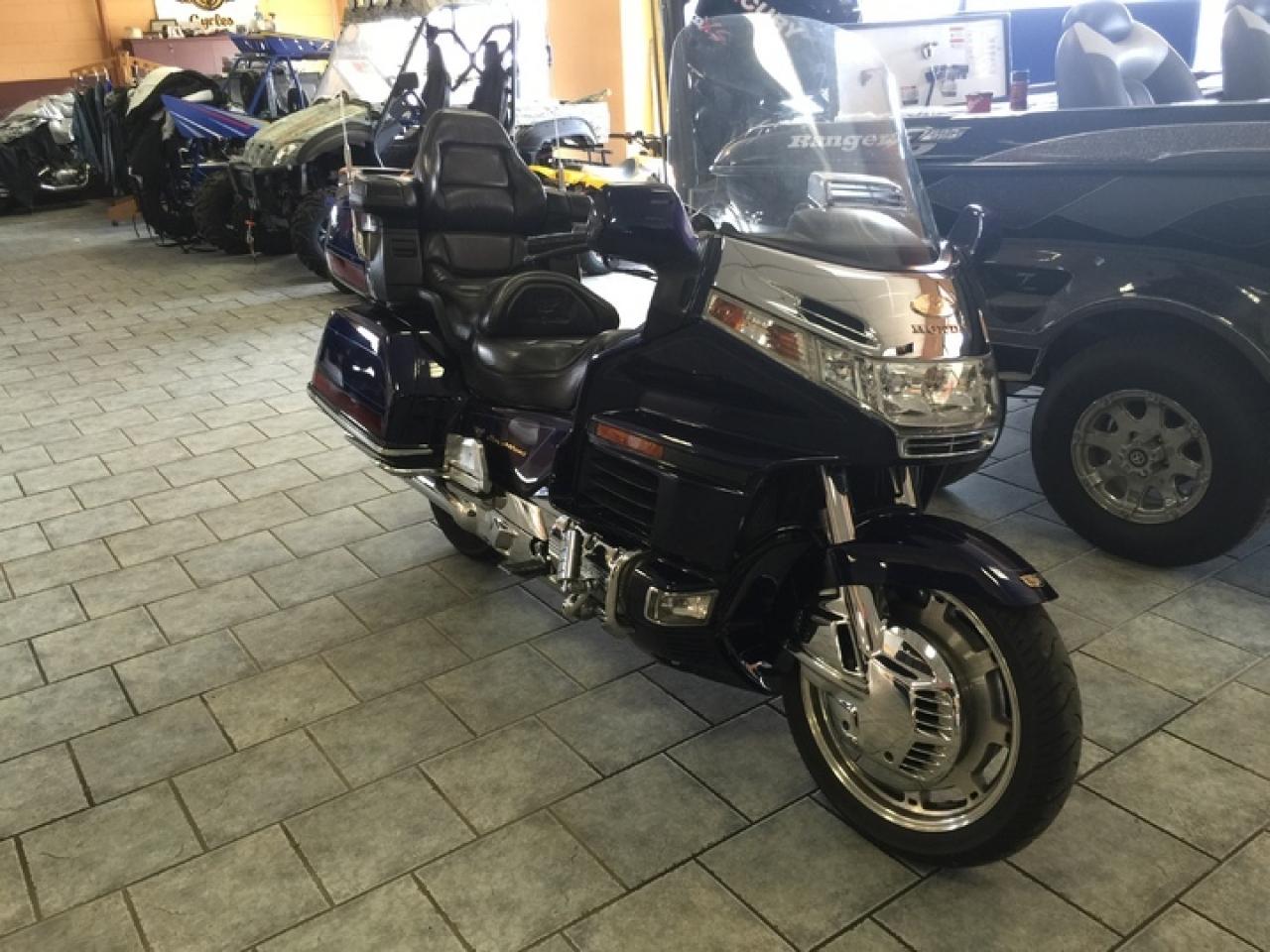 Used 2000 Honda Gold Wing SE for sale in Kemptville, ON