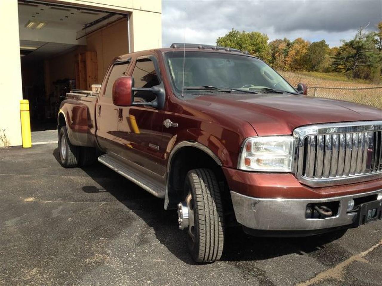Used 2005 Ford F-350 Lariat for sale in Kemptville, ON