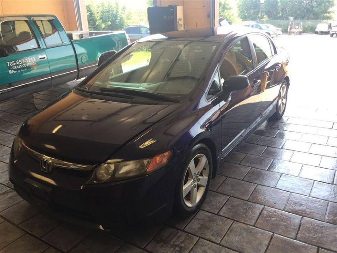 Used 2006 Honda Civic LX for sale in Kemptville, ON