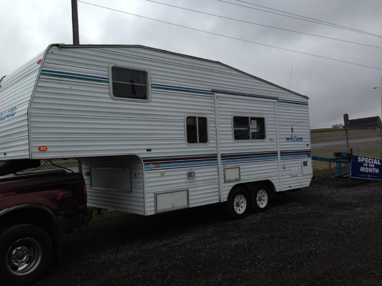 Used 2000 FLEETWOOD 5th Wheel Camper MALLARD for sale in Kemptville, ON