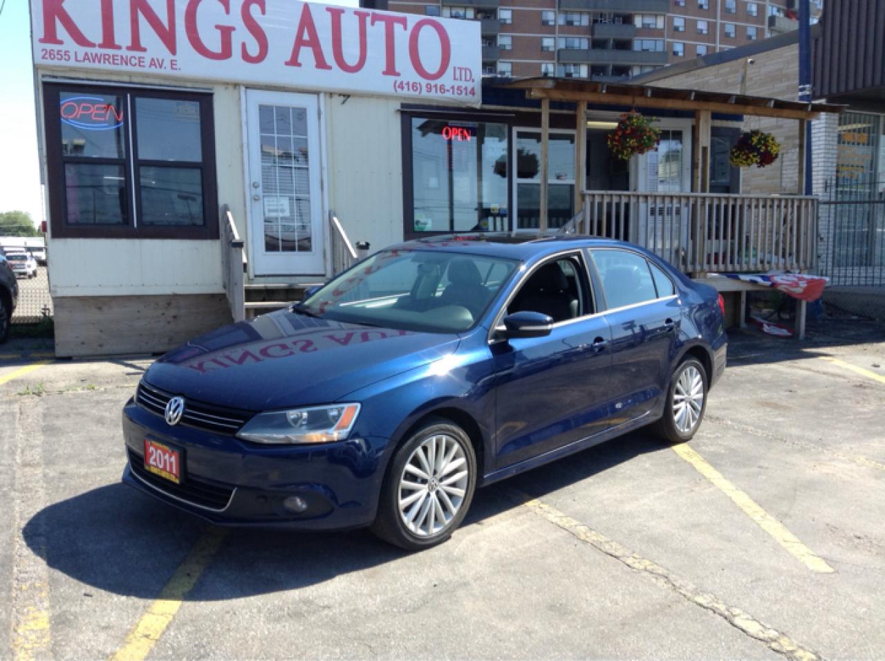 Used 2011 Volkswagen Jetta TDI Highline w/Navi Leather, Tech pkg navigation! for sale in Paris, ON