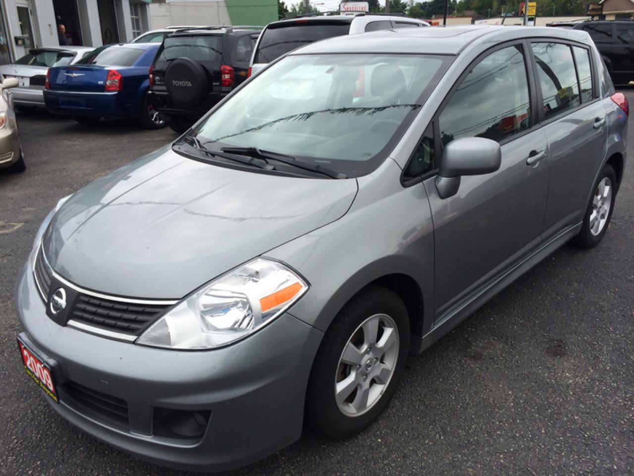 Used 2009 Nissan Versa SUNROOF- VERY CLEAN- GREAT FUEL ECONOMY for sale in Waterloo, ON