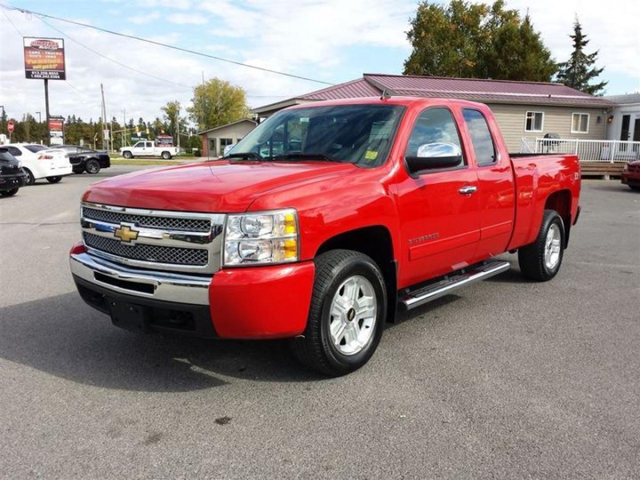 Used 2011 Chevrolet Silverado 1500 1500 LT for sale in Kenora, ON