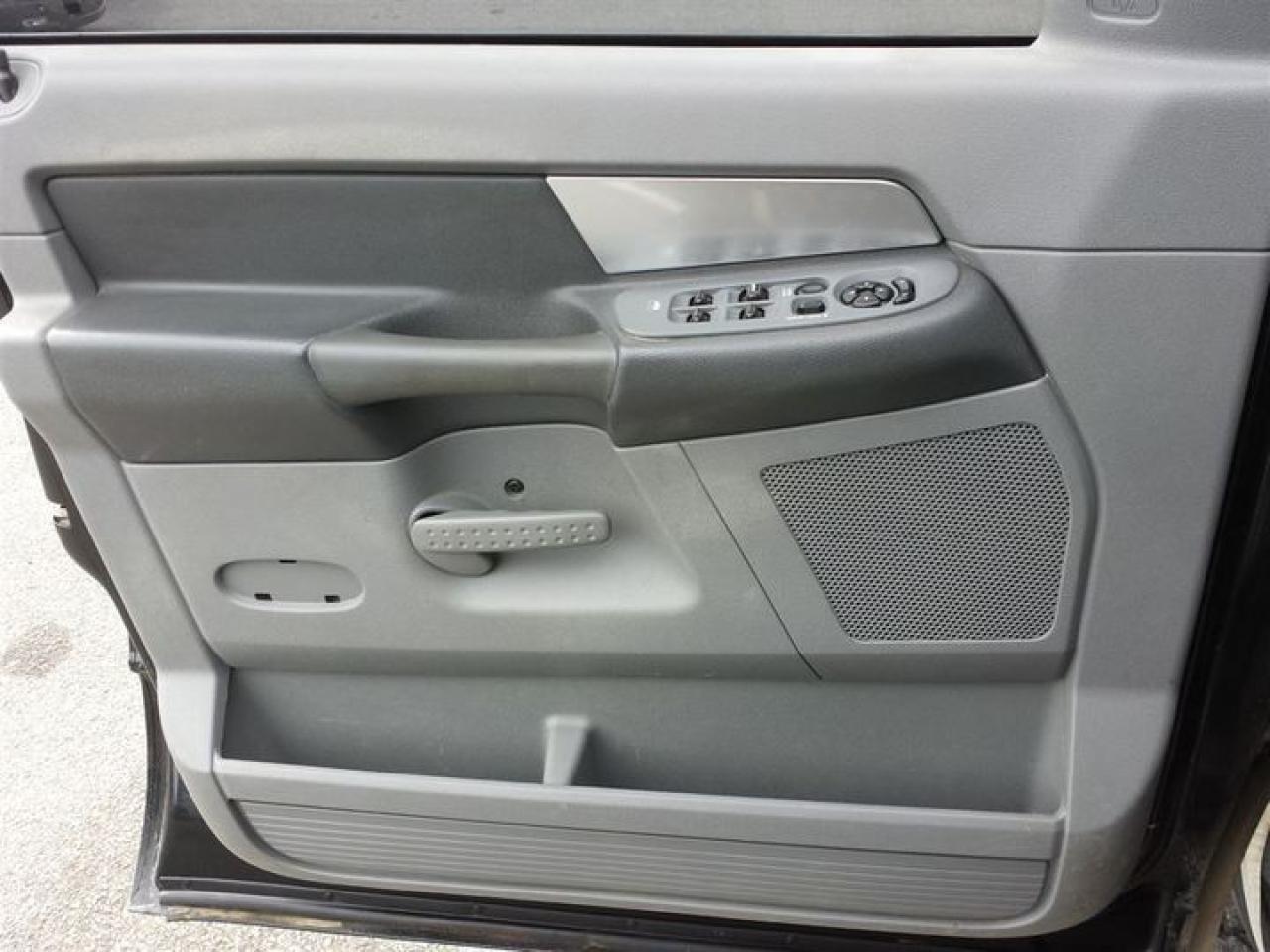 634784