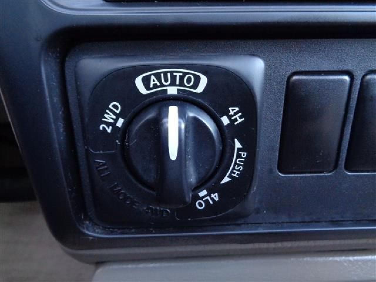 634807