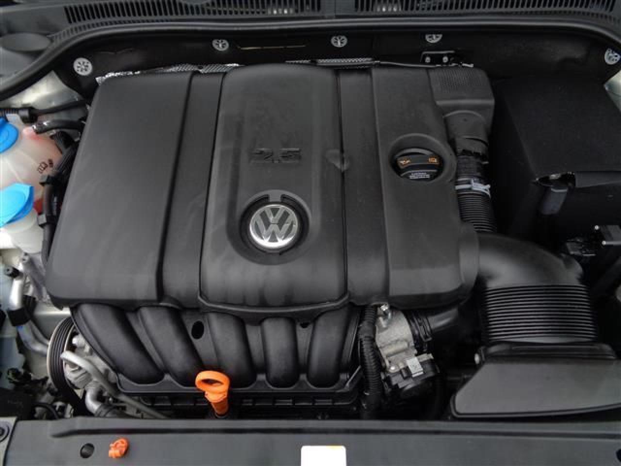 634813