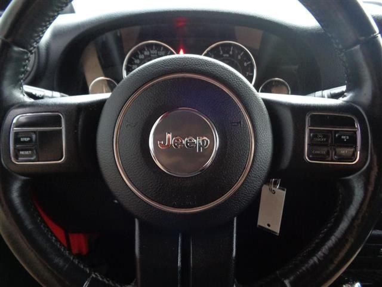 634817