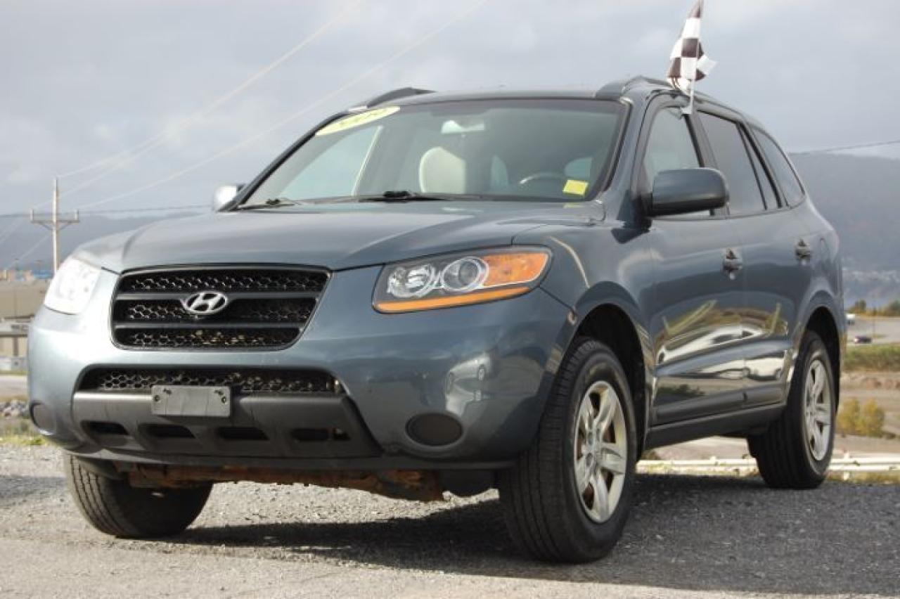 Used 2009 Hyundai Santa Fe GL for sale in Kenora, ON