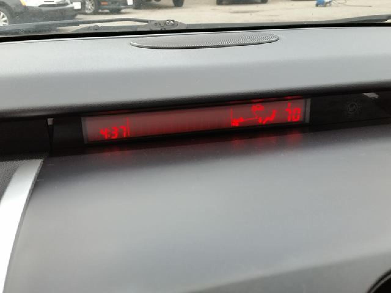 634885