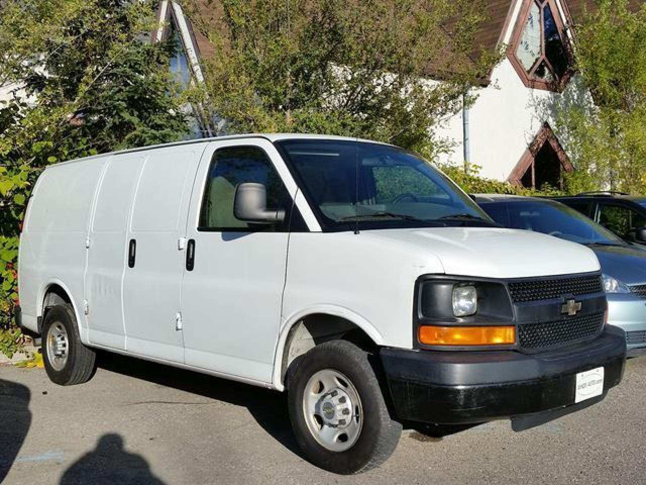 Used 2007 Chevrolet Express Cargo Van for sale in Mississauga, ON