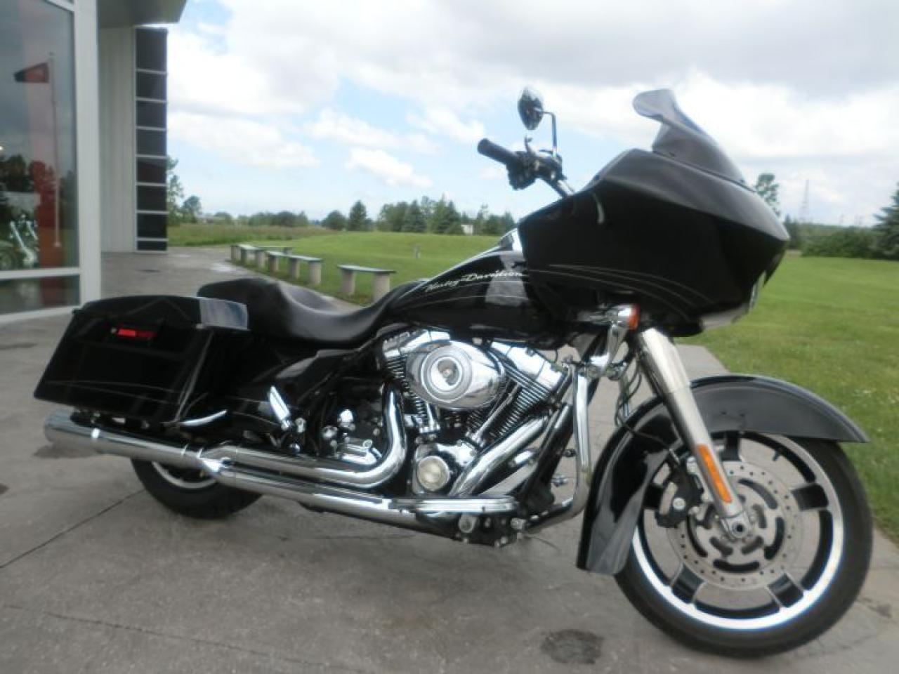 Used 2010 Harley-Davidson Road Glide FLTRX Road Glide Custom for sale in Blenheim, ON