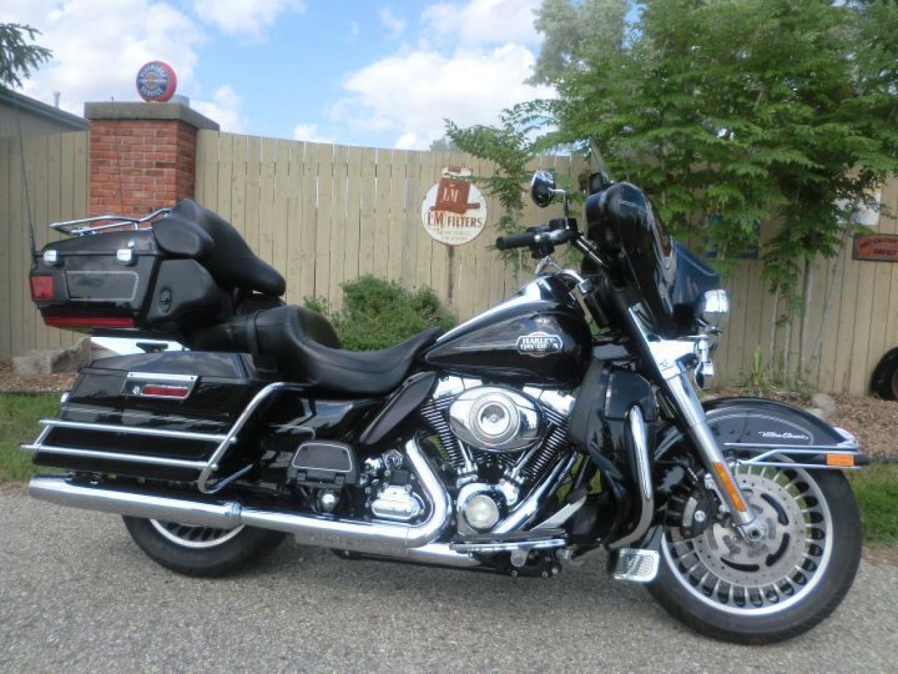 Used 2009 Harley-Davidson ULTRA CLASSIC FLHTCU Ultra Classic for sale in Blenheim, ON