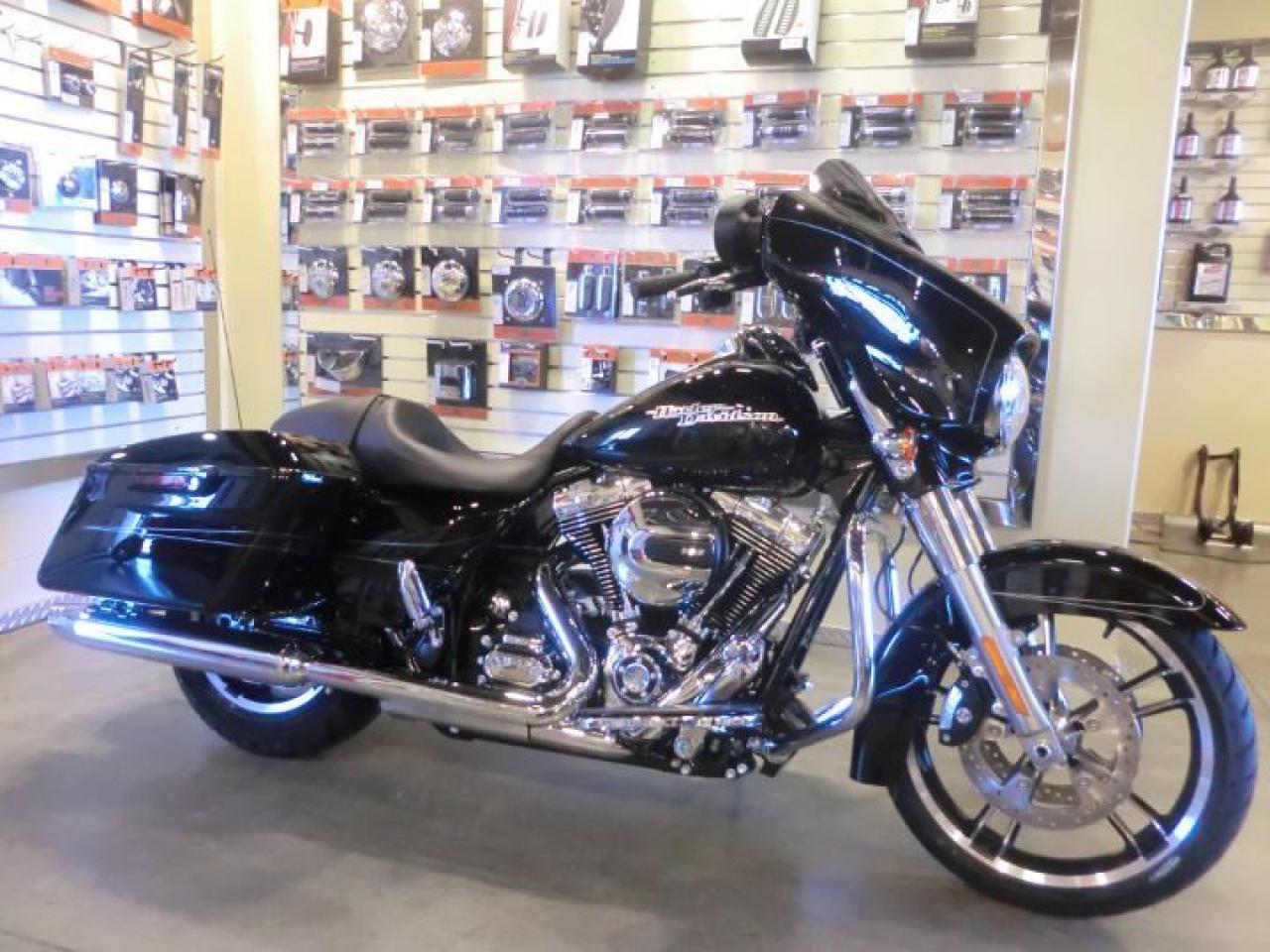 New 2016 Harley-Davidson Street Glide FLHXS Street Glide for sale in Blenheim, ON
