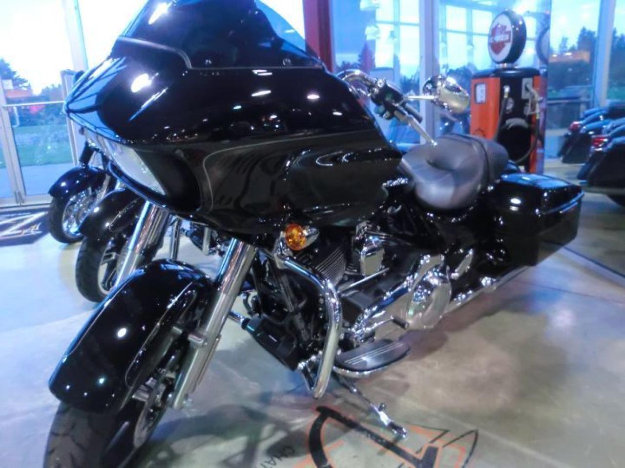Used 2016 Harley-Davidson Road Glide FLTRXS Road Glide Special for sale in Blenheim, ON