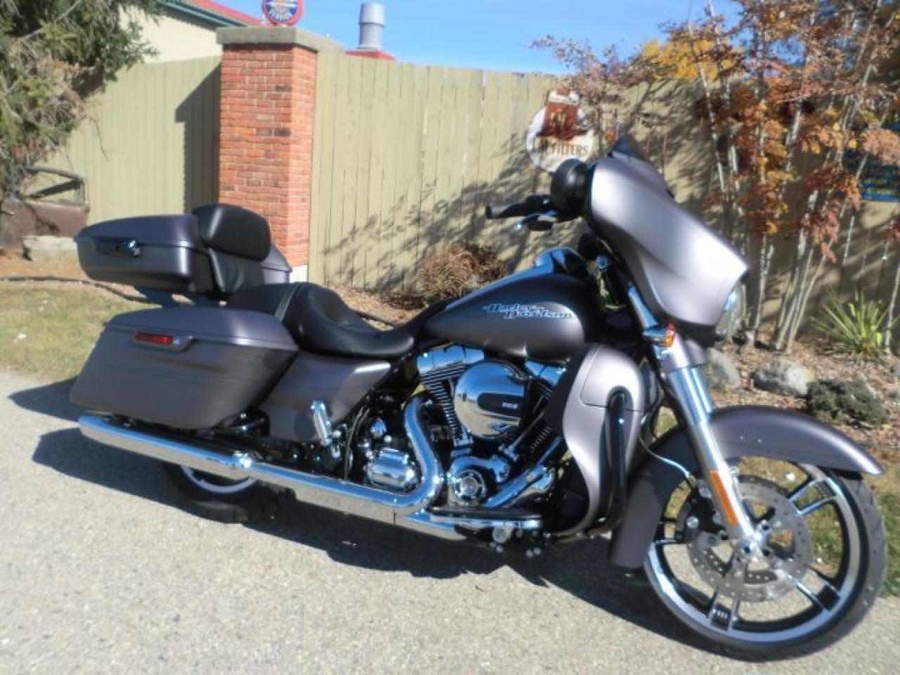 New 2016 Harley-Davidson Street Glide FLHXS Street Glide Special for sale in Blenheim, ON