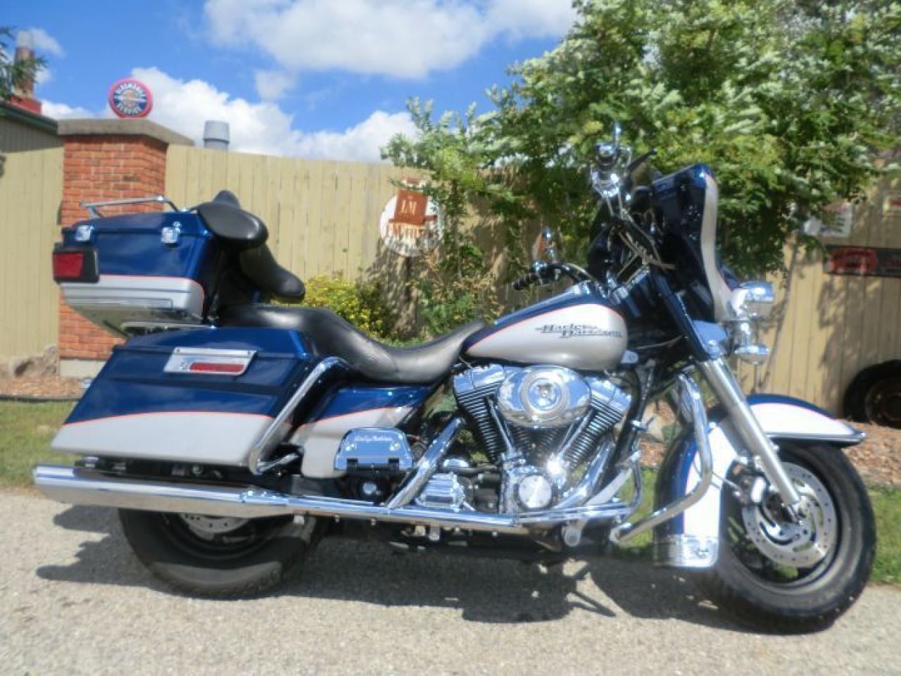 Used 2006 Harley-Davidson Electra Glide FLHT Electra Glide for sale in Blenheim, ON