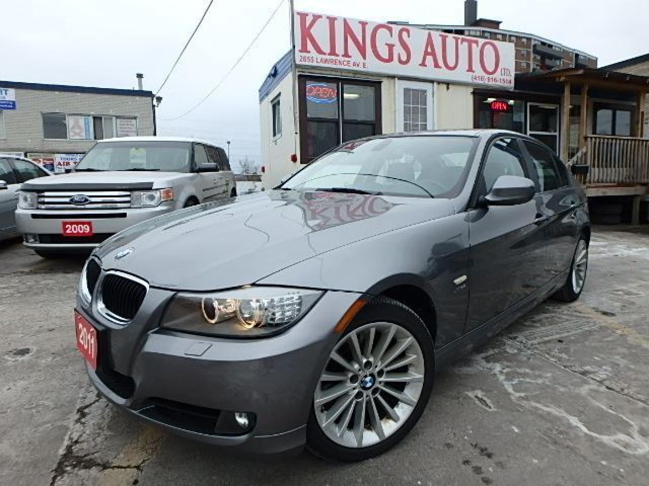 Used 2011 BMW 328xi TECH PKG, NAVI, SUNROOF, AUTO for sale in North York, ON