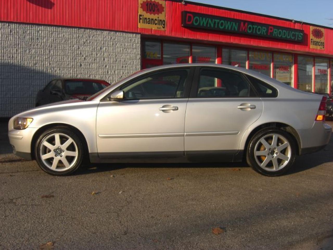 Used 2005 Volvo S40 2.4i for sale in London, ON