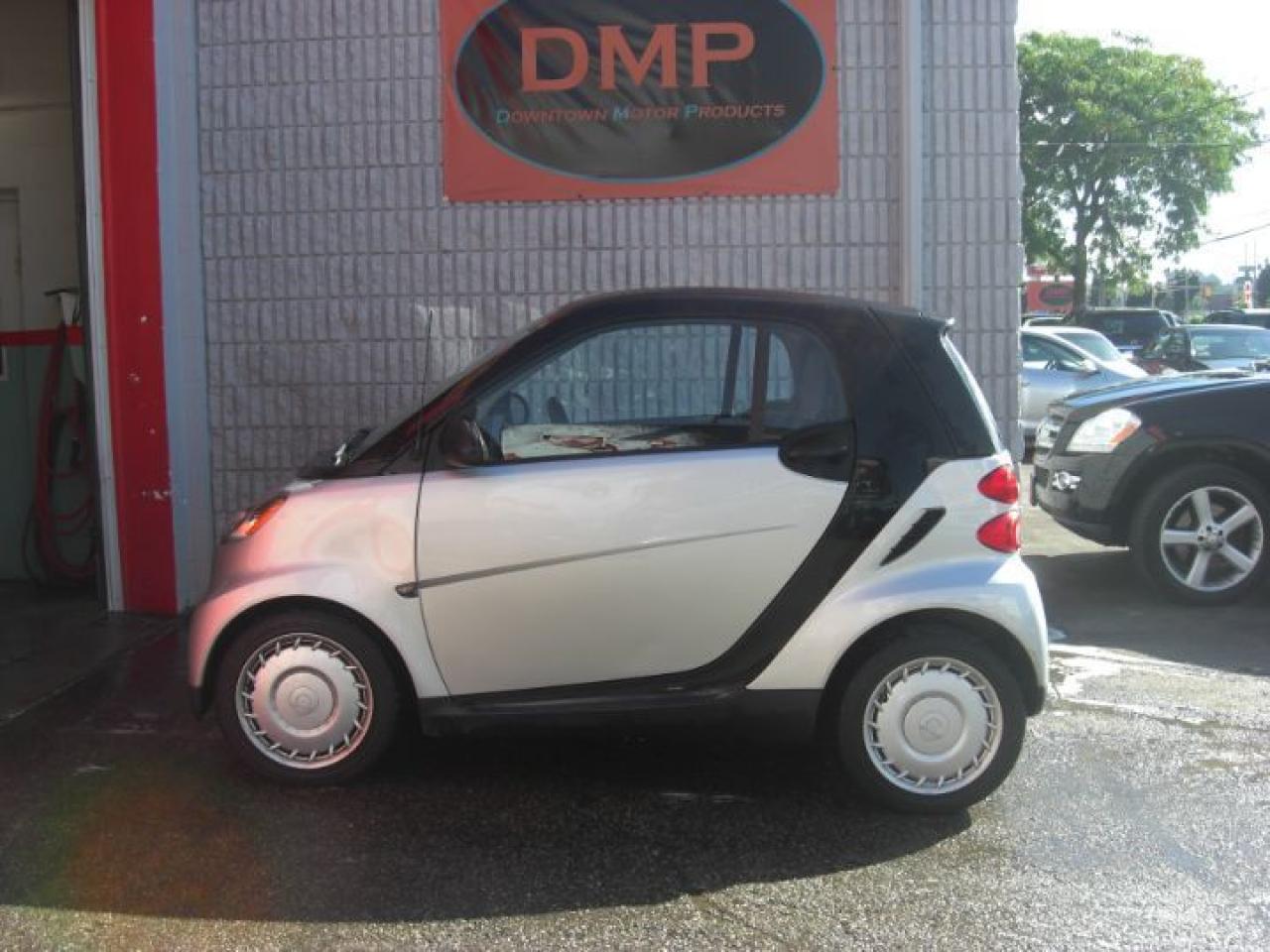 Used 2009 Smart fortwo Pure for sale in London, ON