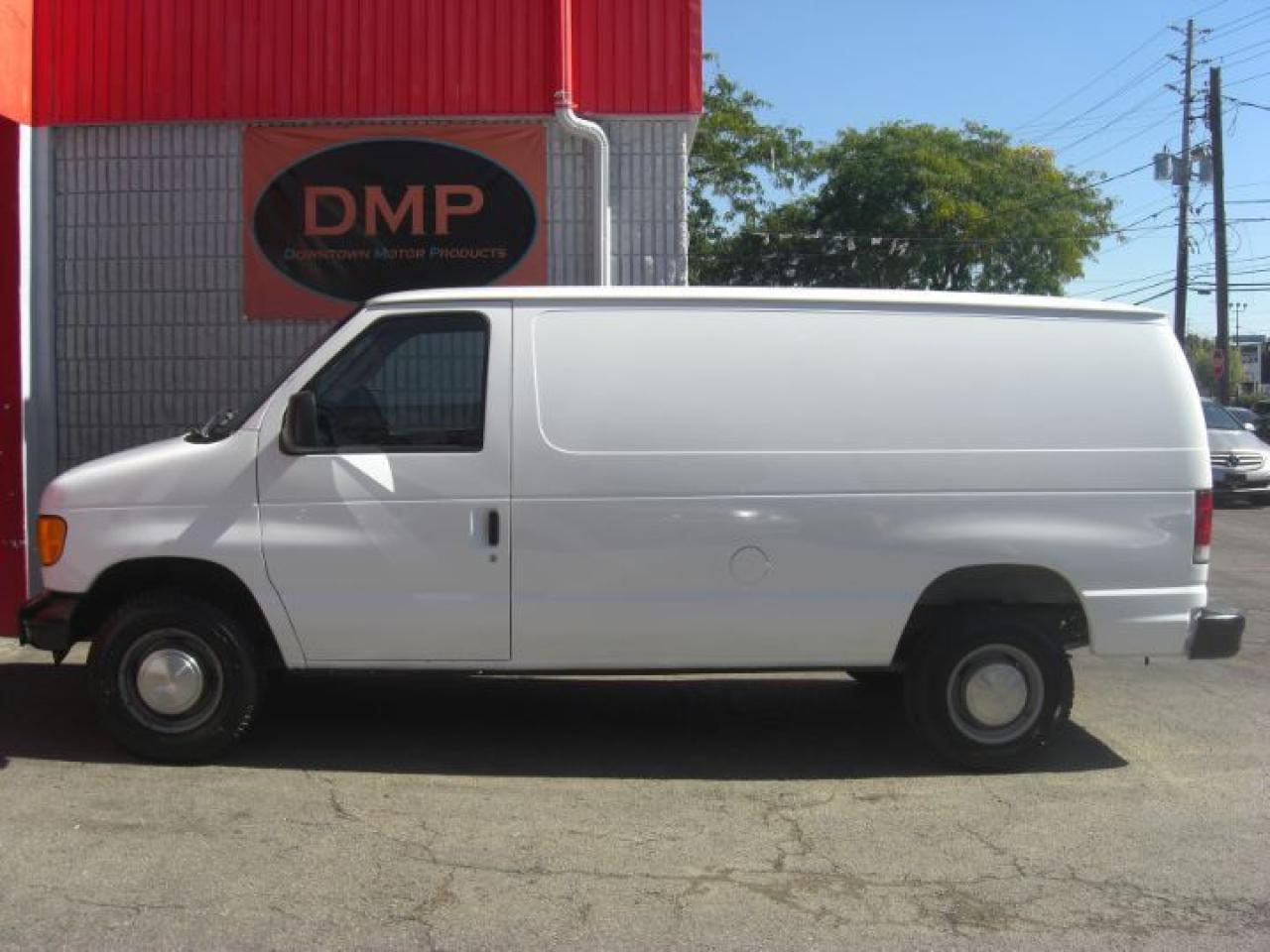 Used 2006 Ford E-250 Econoline for sale in London, ON