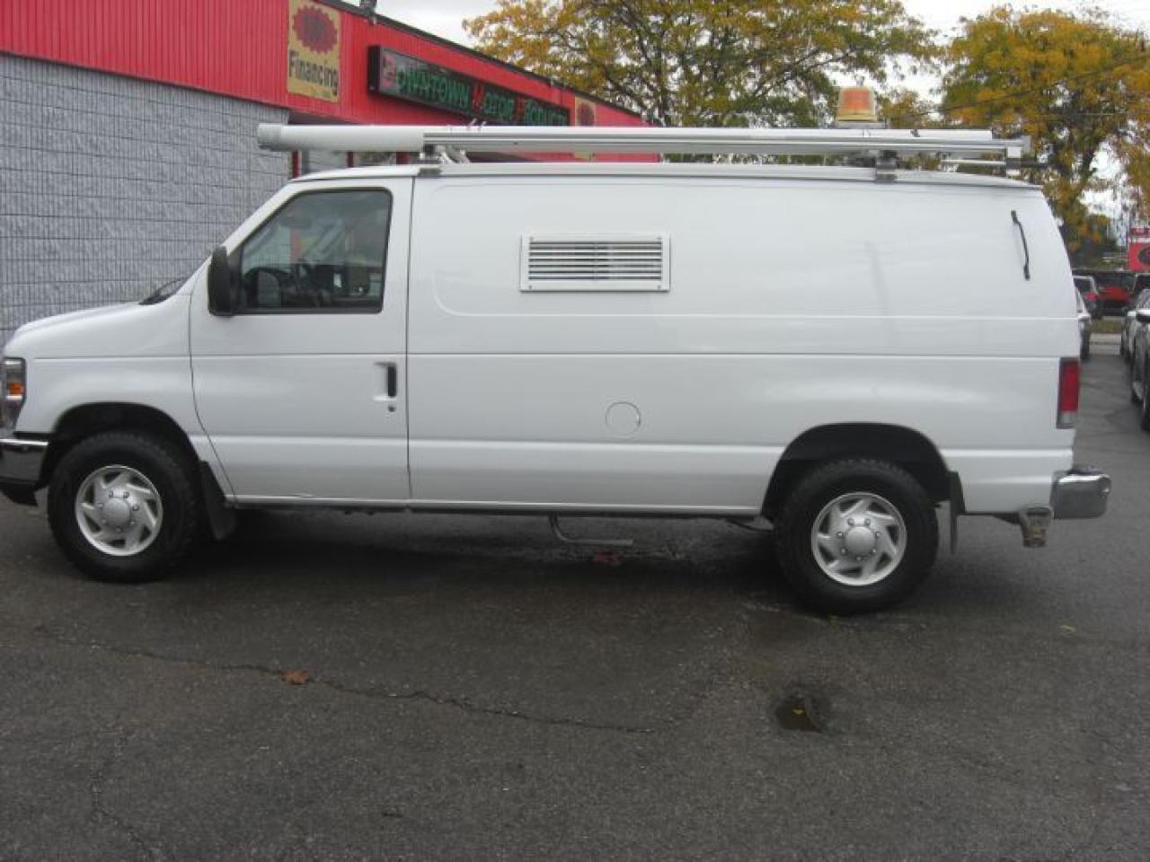 Used 2008 Ford E350 Econoline for sale in London, ON
