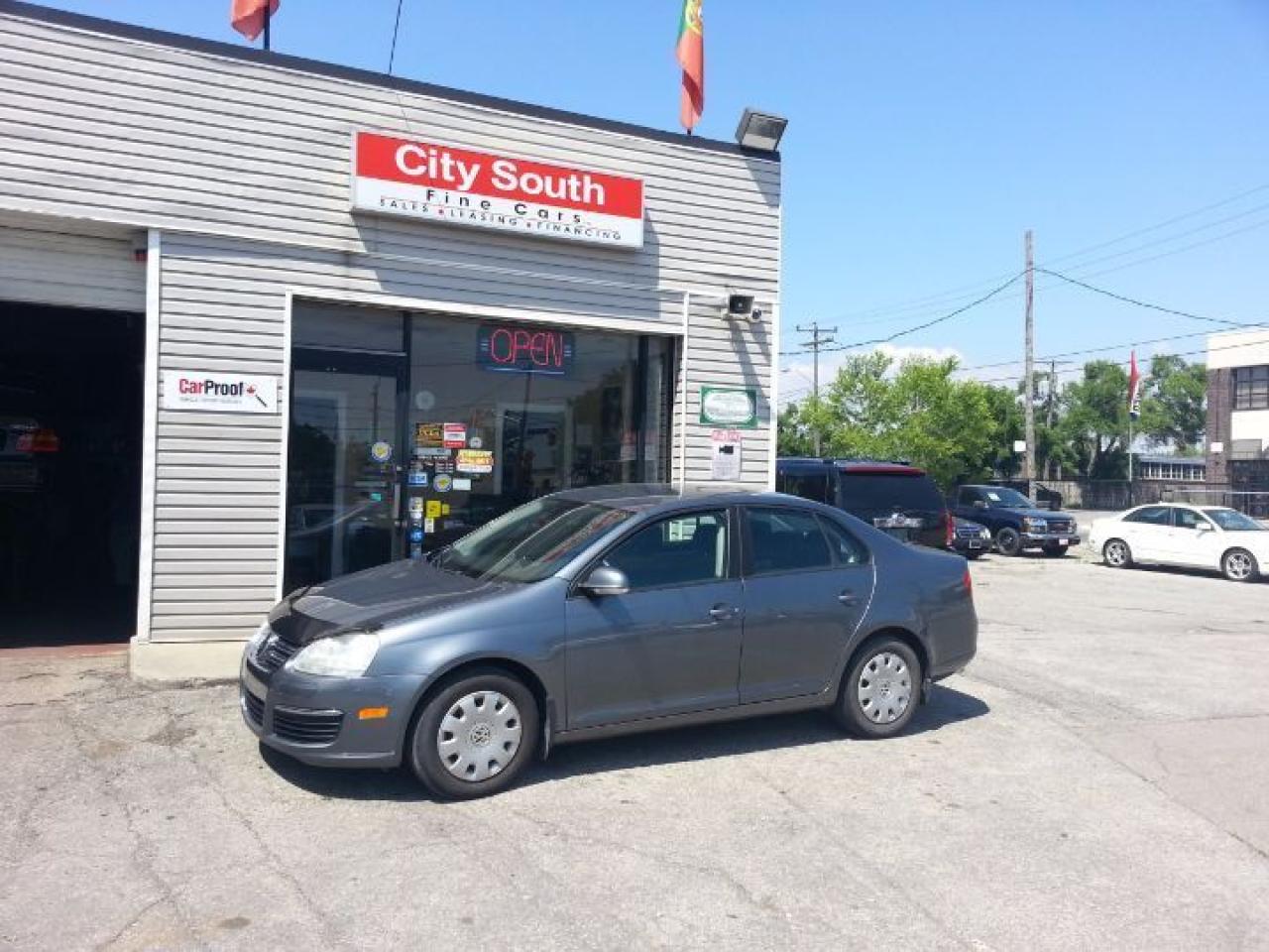 Used 2006 Volkswagen Golf MP3 CD, Power Windows and Locks, Alloys, A/C for sale in North York, ON