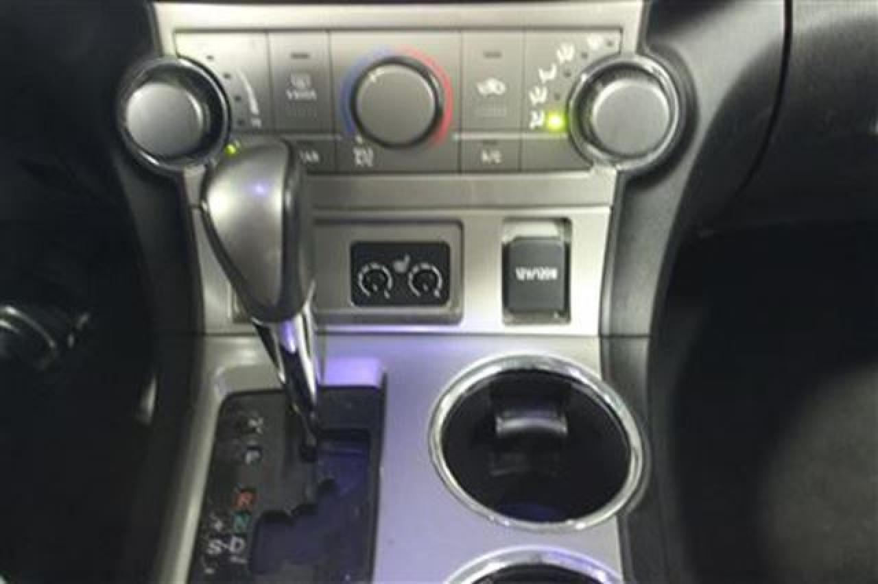 635637