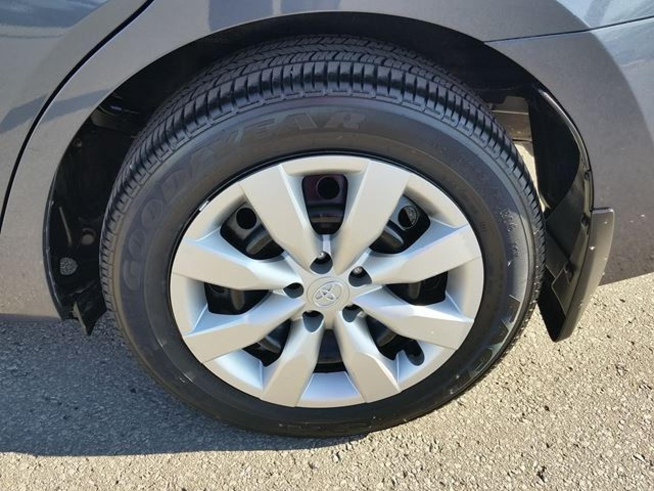 635703