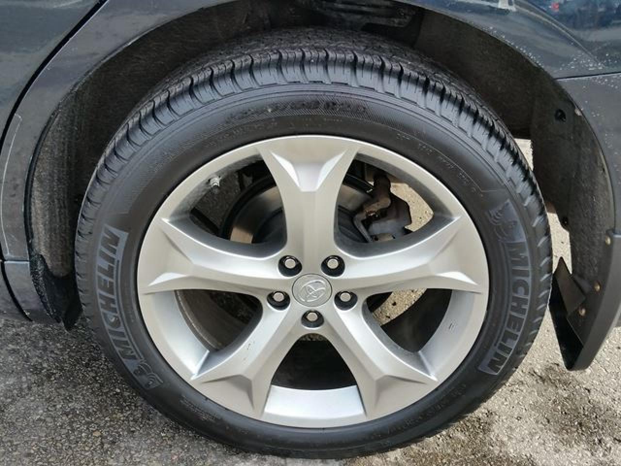635712