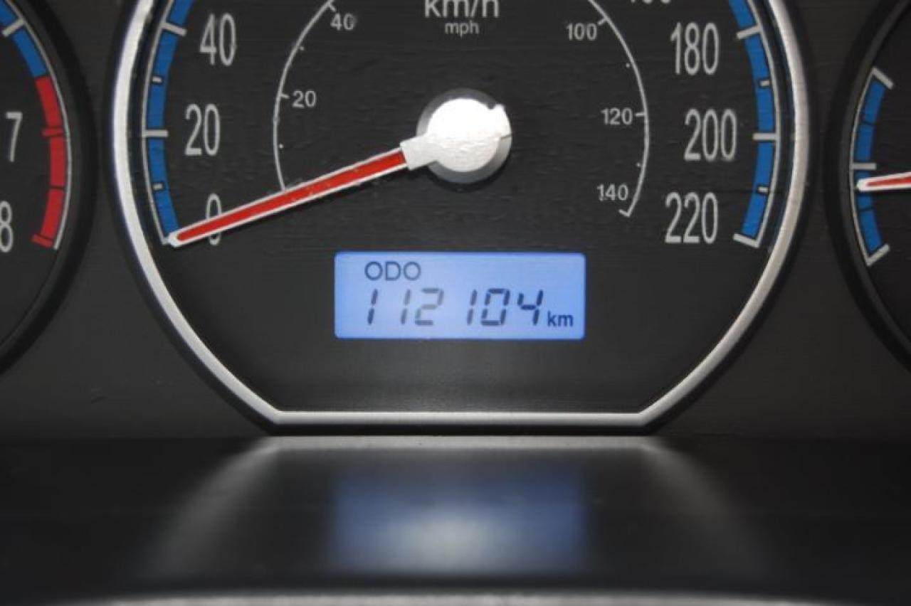 635764