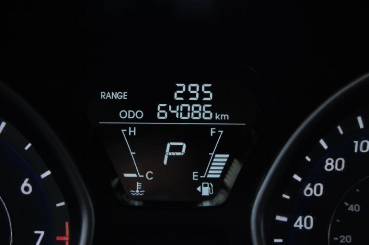 635772